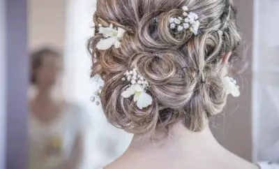 choose your wedding hairdresser with a trial